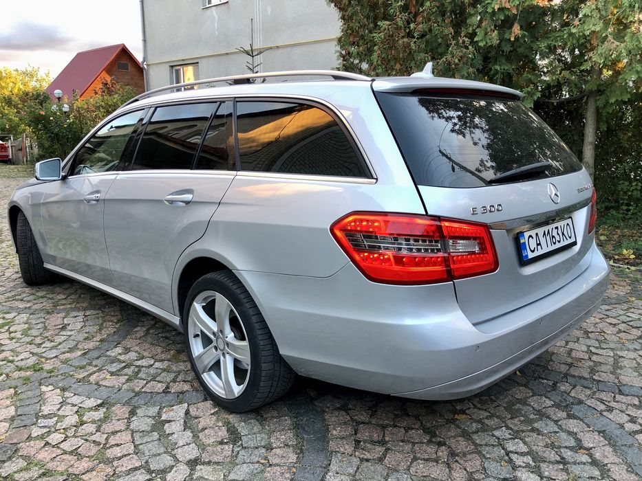 Merсedes Bensz 212 E-300 ,2012р дизель+гібрид!!