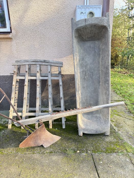 Stare narzędzia rolnicze