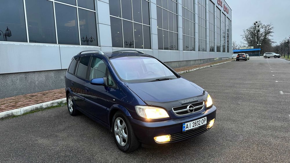 OPEL ZAFIRA 2.2D. 2004рік.
