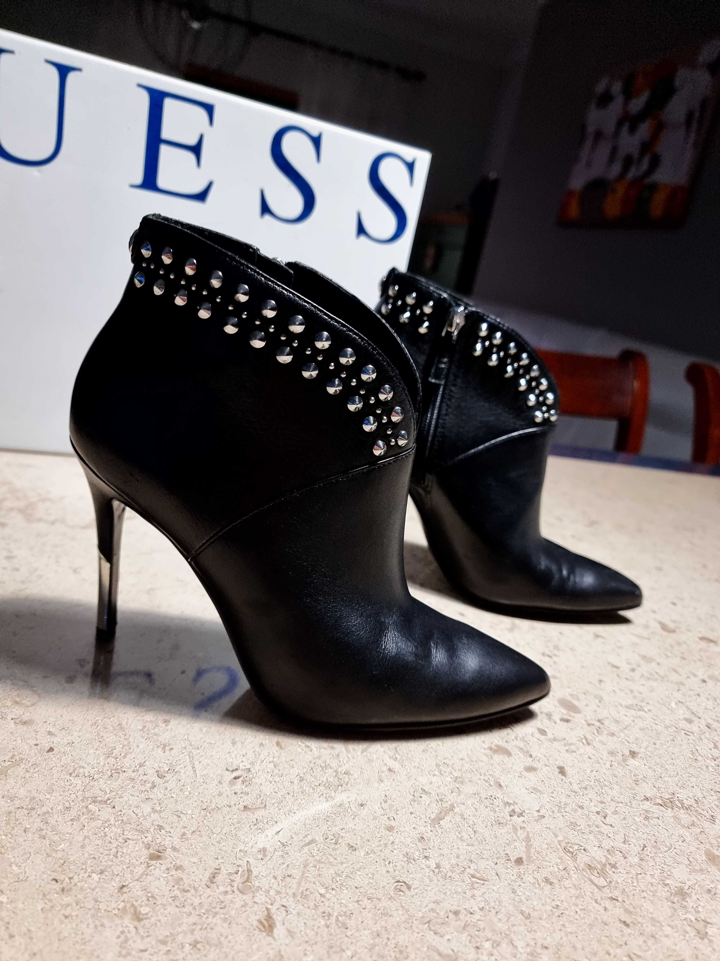 Botins pretos Guess