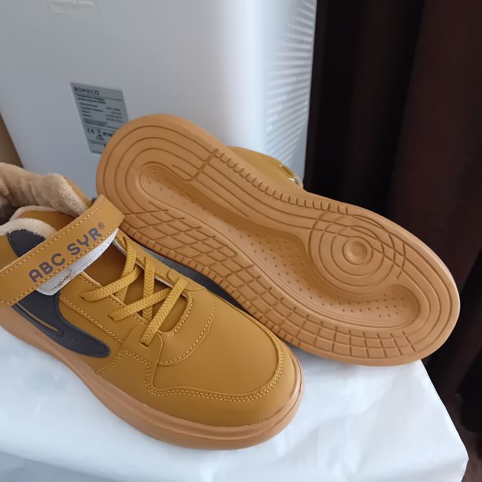 Кроссовки, однотонные туфли средней высоты с флисовой п