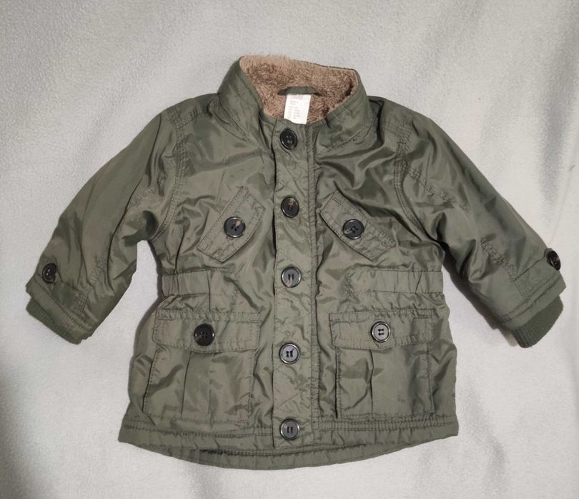 Куртка фирмы H&M на мальчика 6-9 мес, весна-осень