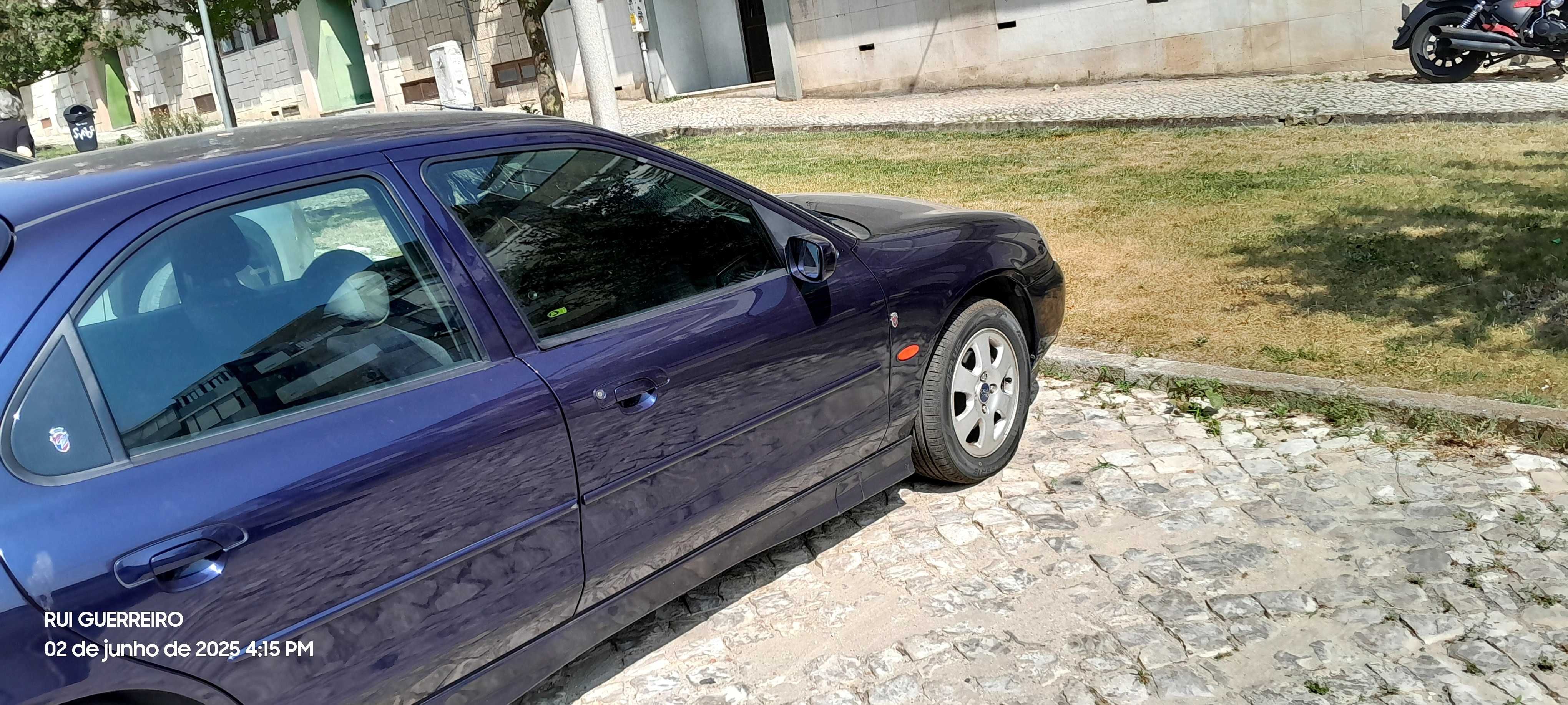 Venda Ford mondeo ghia 1.8 D.