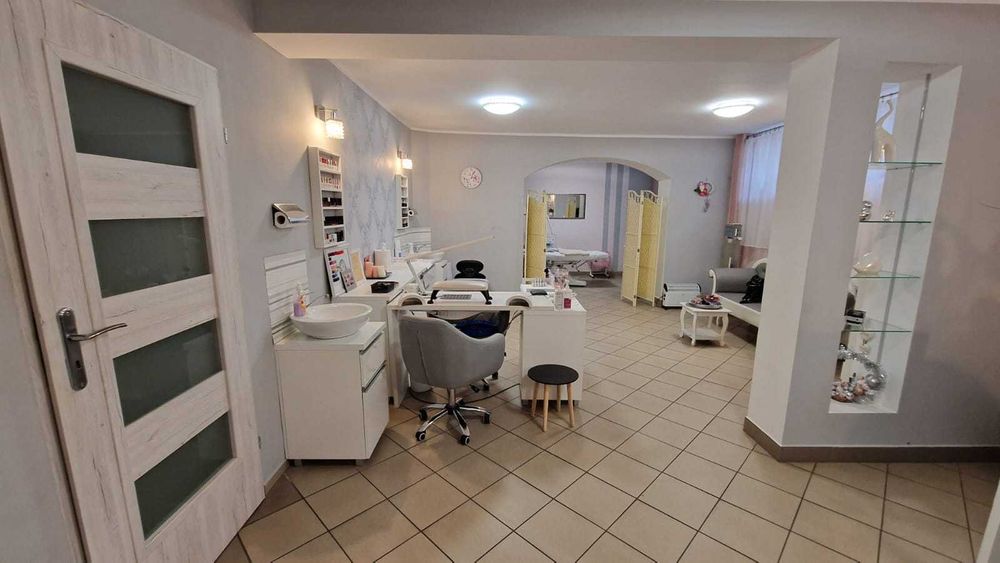 Wynajmę lokal handlowo-usługowy – centrum Choszczna, ul. Jagiełły 5