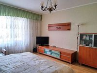 Продаж 1-кімнатна квартира вул. Вишняківська, 7-Б, Осокорки.