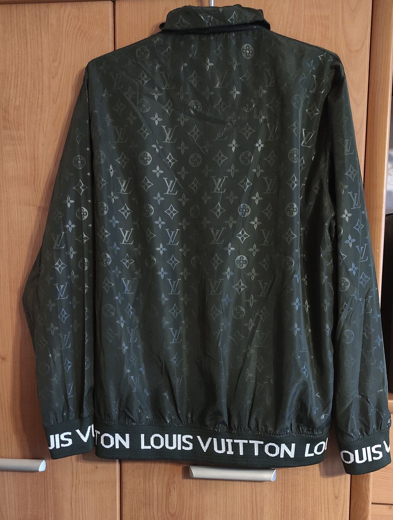 Louis Vuitton kurtka wiatrówka khaki idealny stan