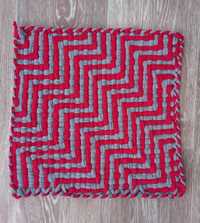 плетений килимок 30 на 30 для табурету