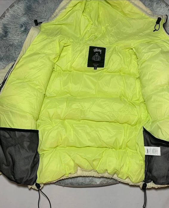 Пуховик Stussy білий