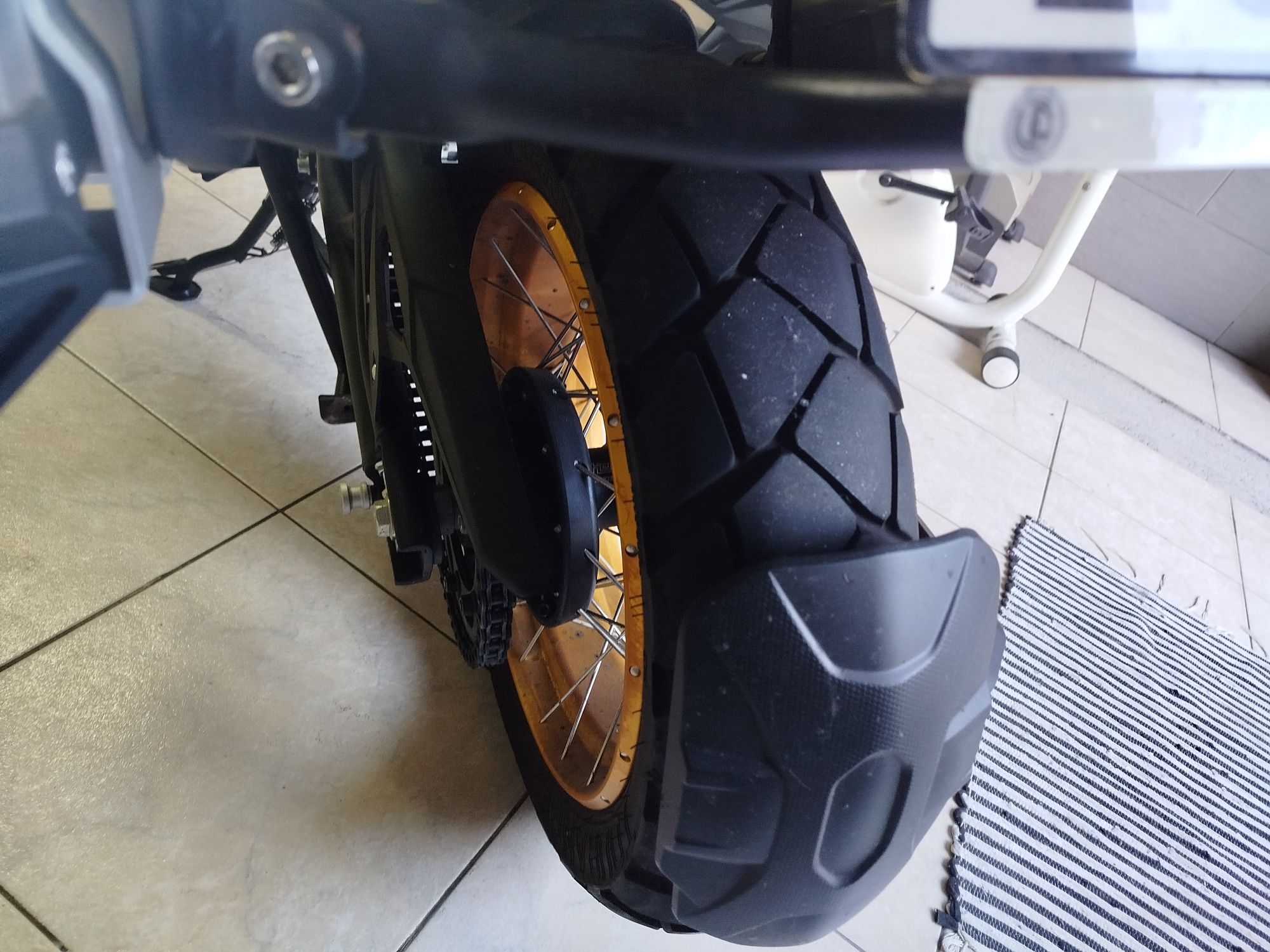 Qj motor srt 550 X