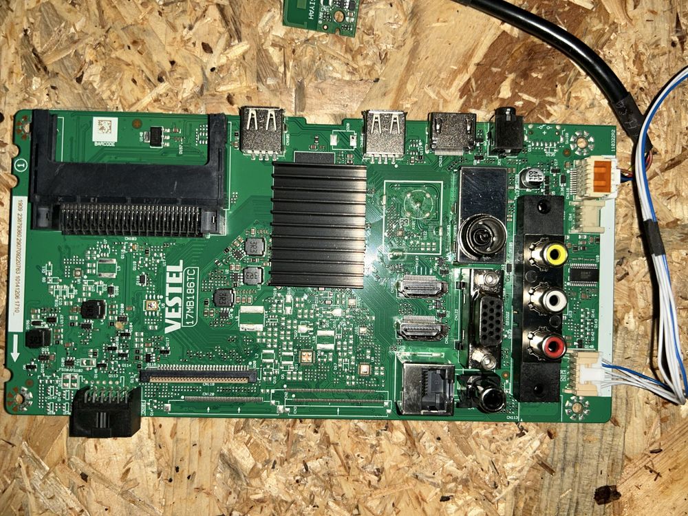 Placa principal  TV Vestel 17MB186TC