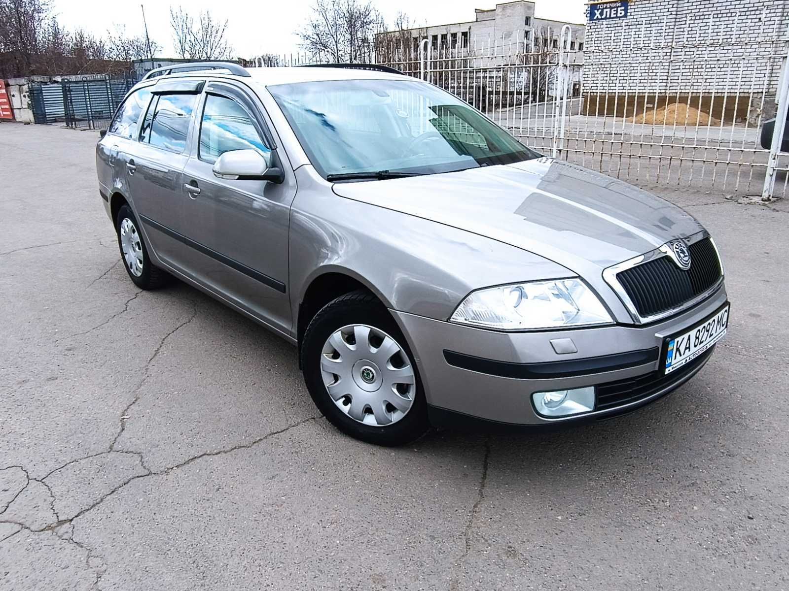 Skoda Octavia 2.0 дизель АКПП  Хороший стан!