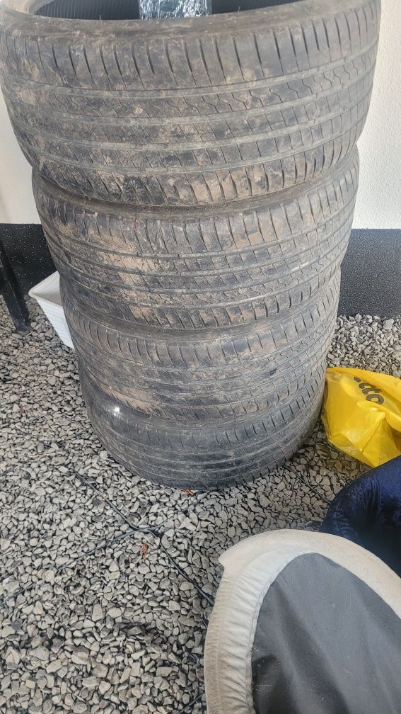 Opony 225/35R19 firestone