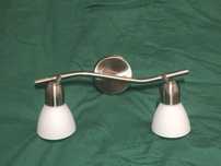 Lampa nad ludtro w łazience