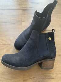 Botins em azul n. 39