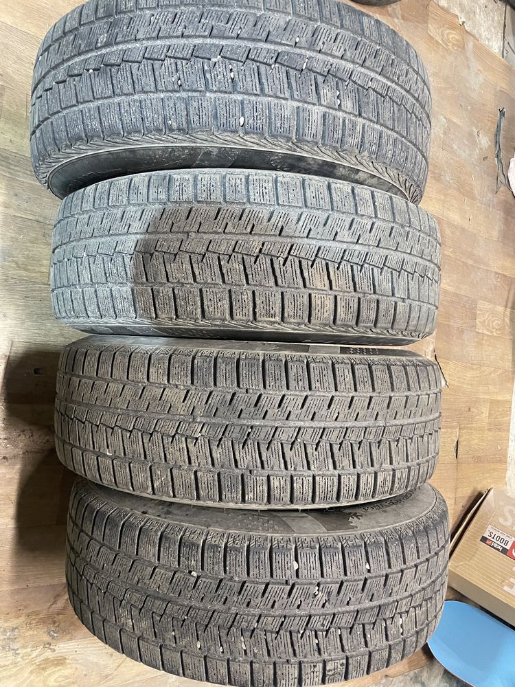 зимняя резина Кумхо 16 215 65, зимова гума Kumho wintercraft wi61 R16