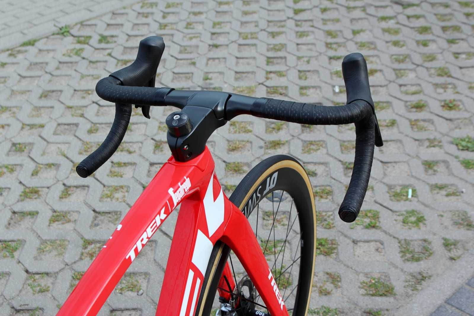 Rower szosowy TREK MADONE SLR Disc Sram RED AXS, DT SWISS ARC, roz. 56
