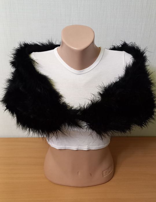 Горжетка накидка черная из пуха