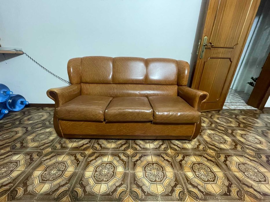 Sofá de 3 lugares e 2 poltronas