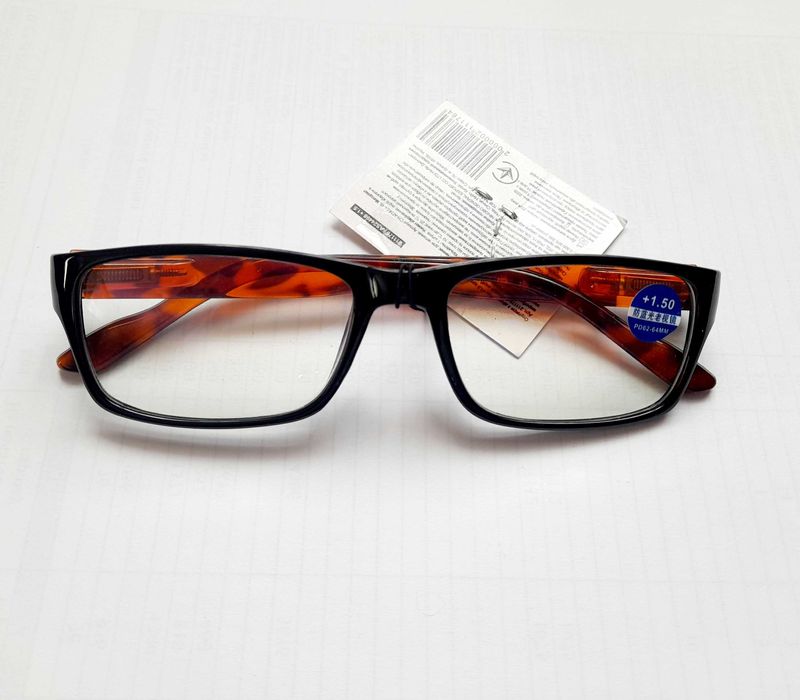 Окуляри для читання.