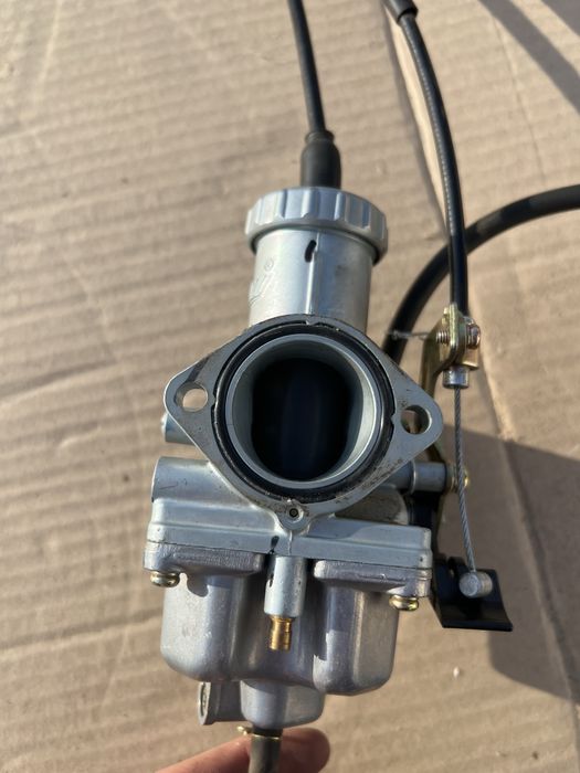 Карбюратор на Lifan SR220 PZ32