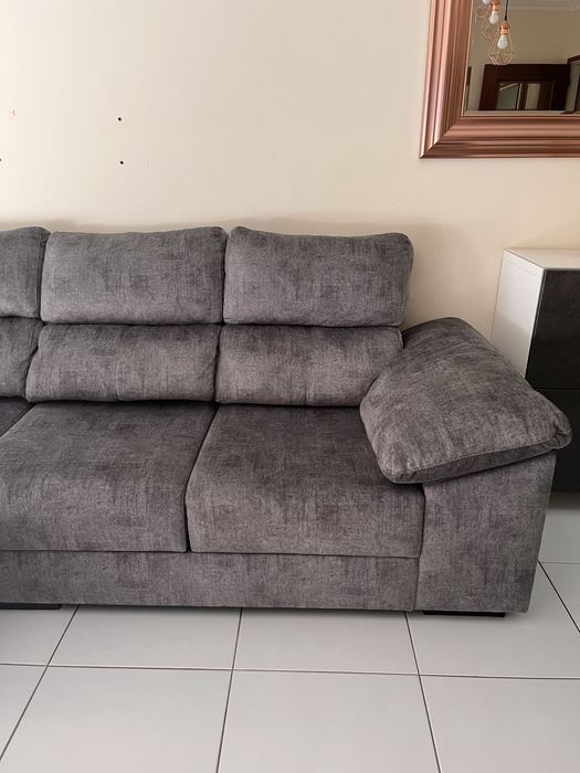 Sofá c/Chaise e arrumo