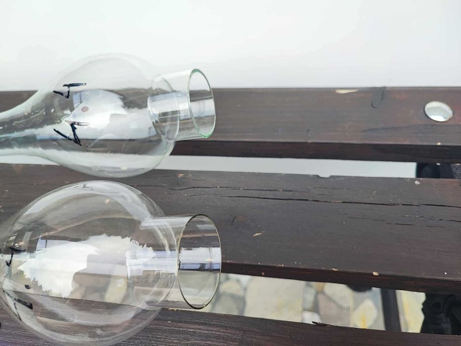 Stary klosz,kominek,śr.44 mm.wys.24,5 cm.sygnowany CRISTAL PATENT