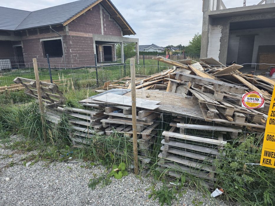 Oddam drewno z budowy za darmo