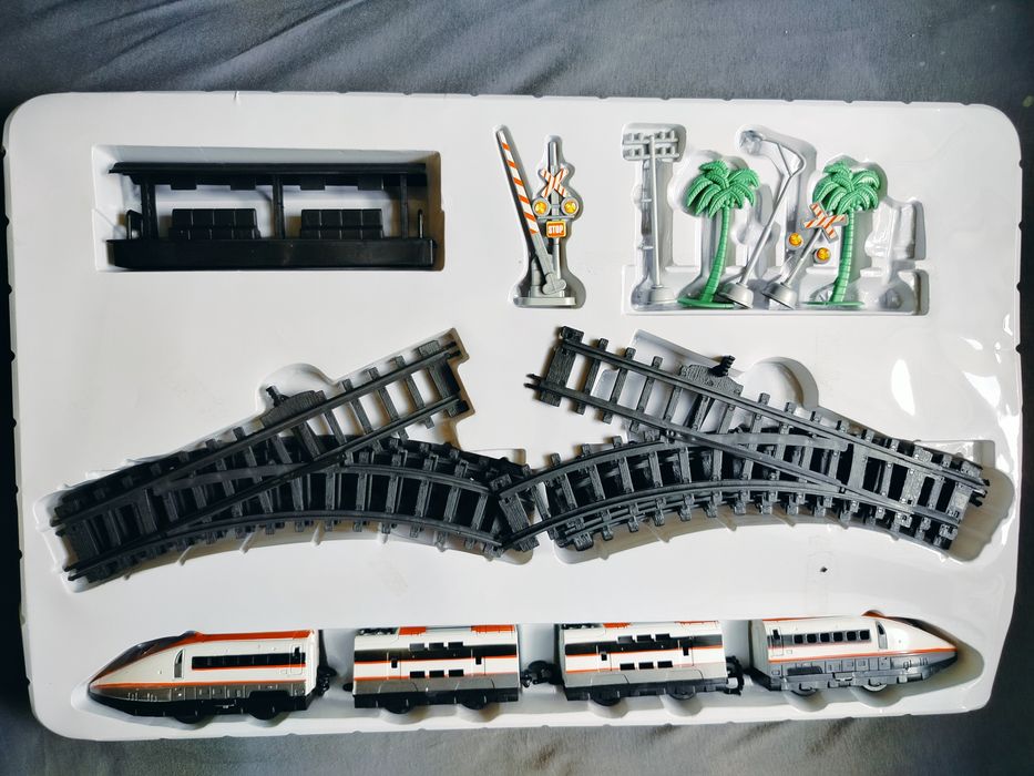 Pociąg ekspresowy na baterie.