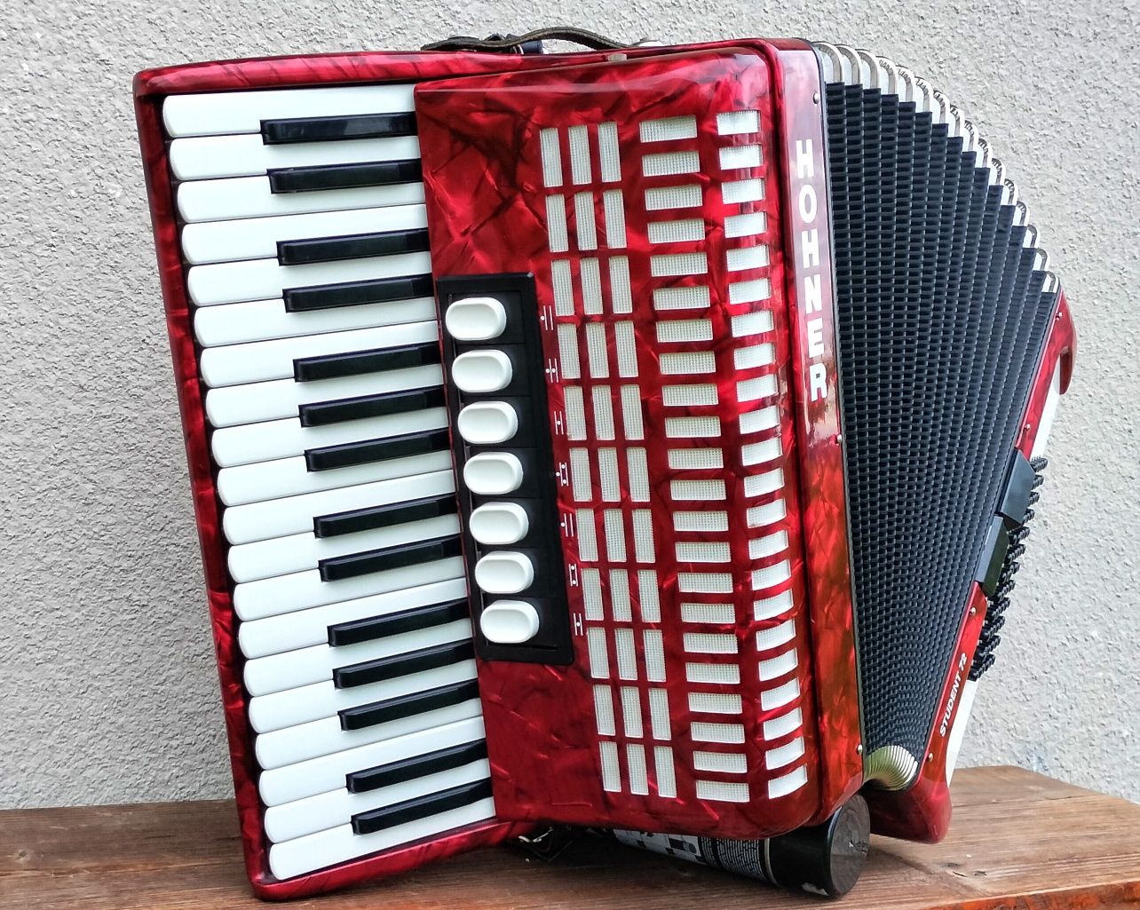 Akordeon Hohner Student 72 basy - jak nowy !
