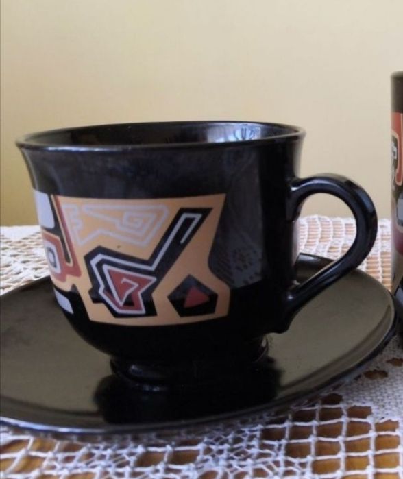 Filiżanka arcoroc czarna ze spodkiem nowa