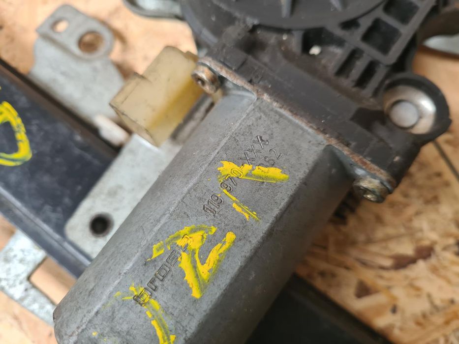 Elevador vidros trás direito VOLVO V70 II (SW)