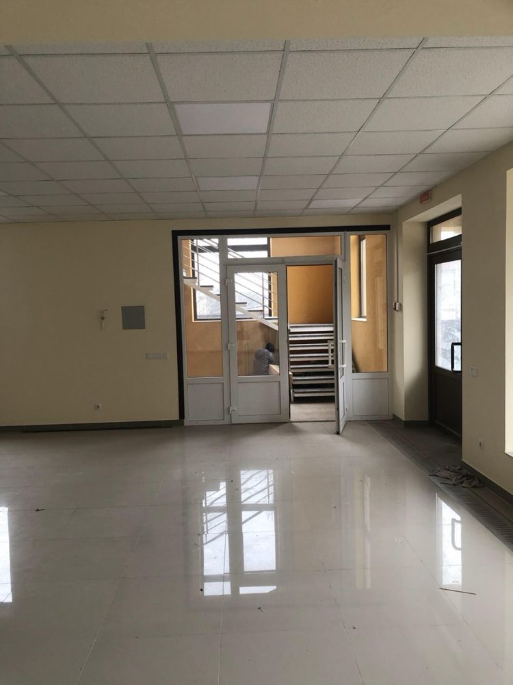 Продам комерційне примішення