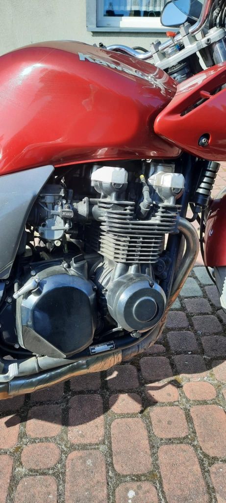 Kawasaki model ZR750S