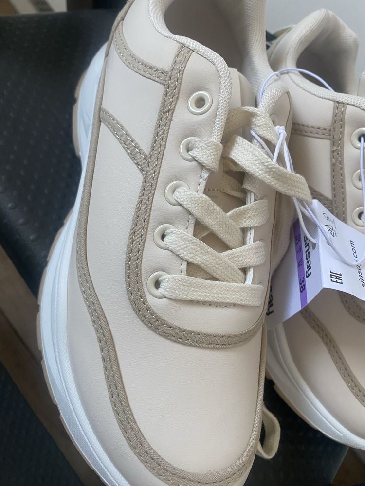 Sneakersy nowe r.38