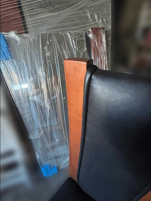 Conjunto de Sala em Madeira - Carvalho e Preto