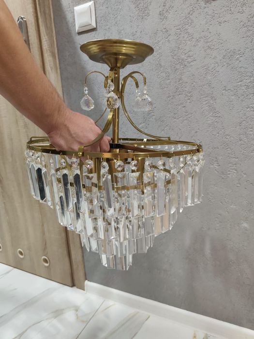 Nowa lampa żyrandol złota z kryształami 4 żarówki wisząca piękna