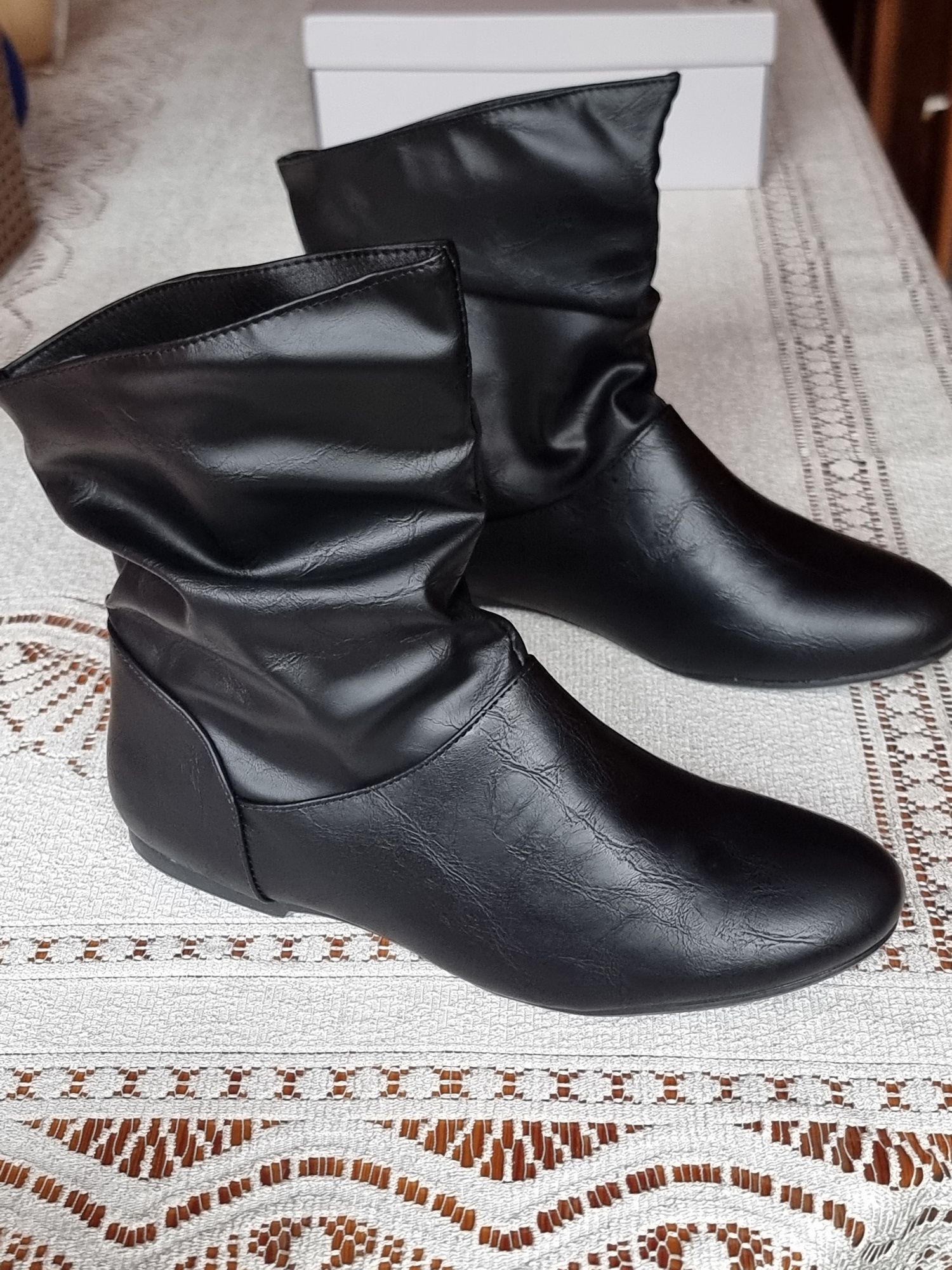 Buty damskie, przejściowe, rozmiar 42-43