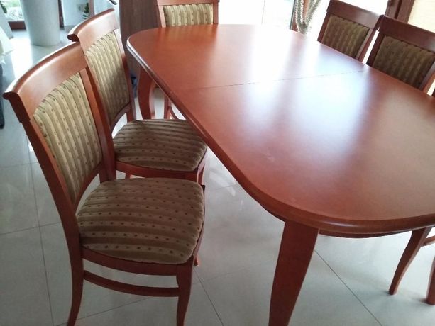 Stół z krzesłami z firmy STENCEL