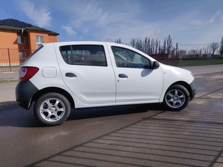 Dacia Sandero 2013 • 1.2 бензин