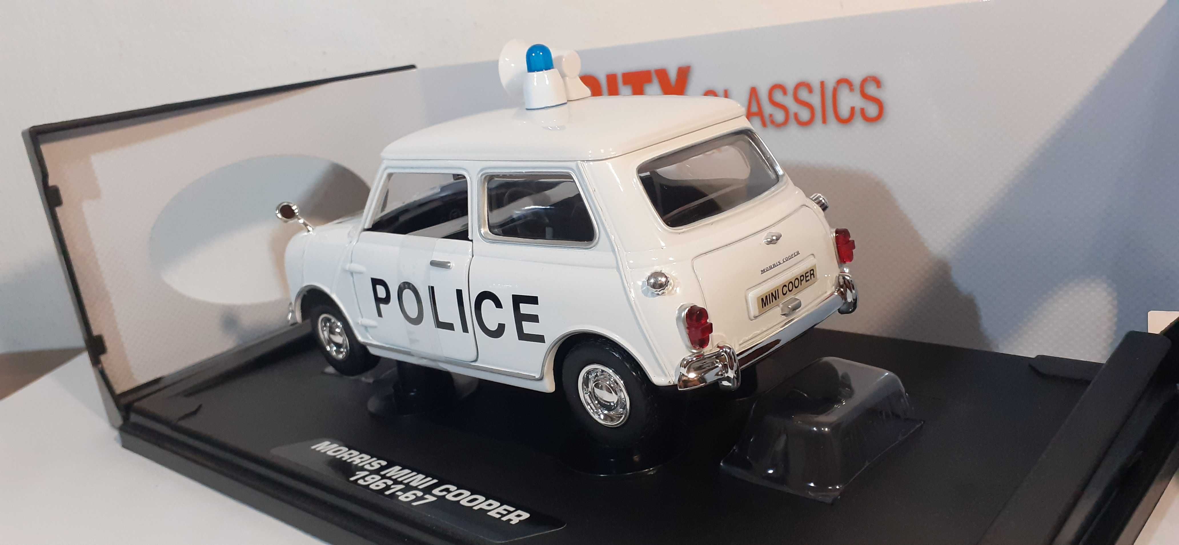 1/18 Mini Cooper Police - MotorMax