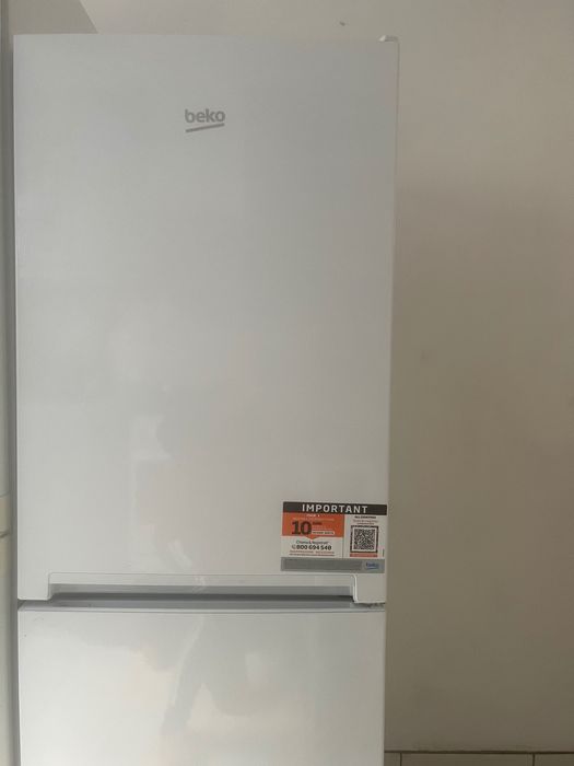 Lodówka Beko biała nowa