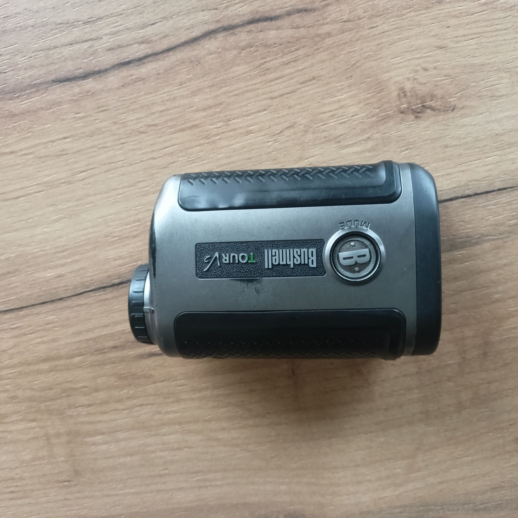 bushnell golf laser rangefinder tour v2