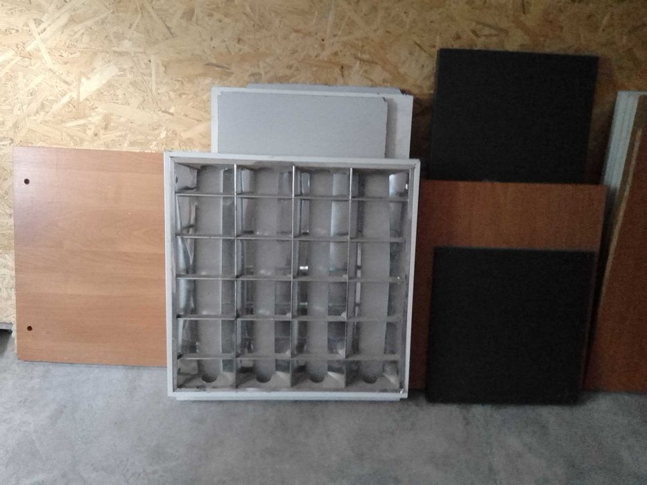 Oprawa  lastrowa na świetlówki  na sufit lub ścianę !!