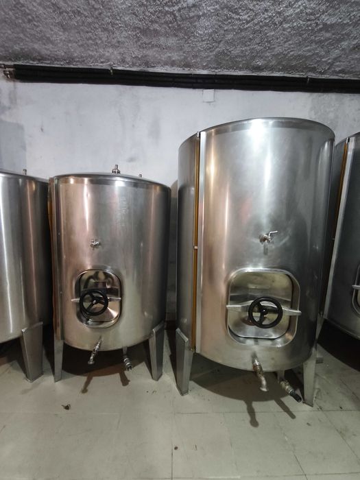 Cubas de inox 1000L, 550L