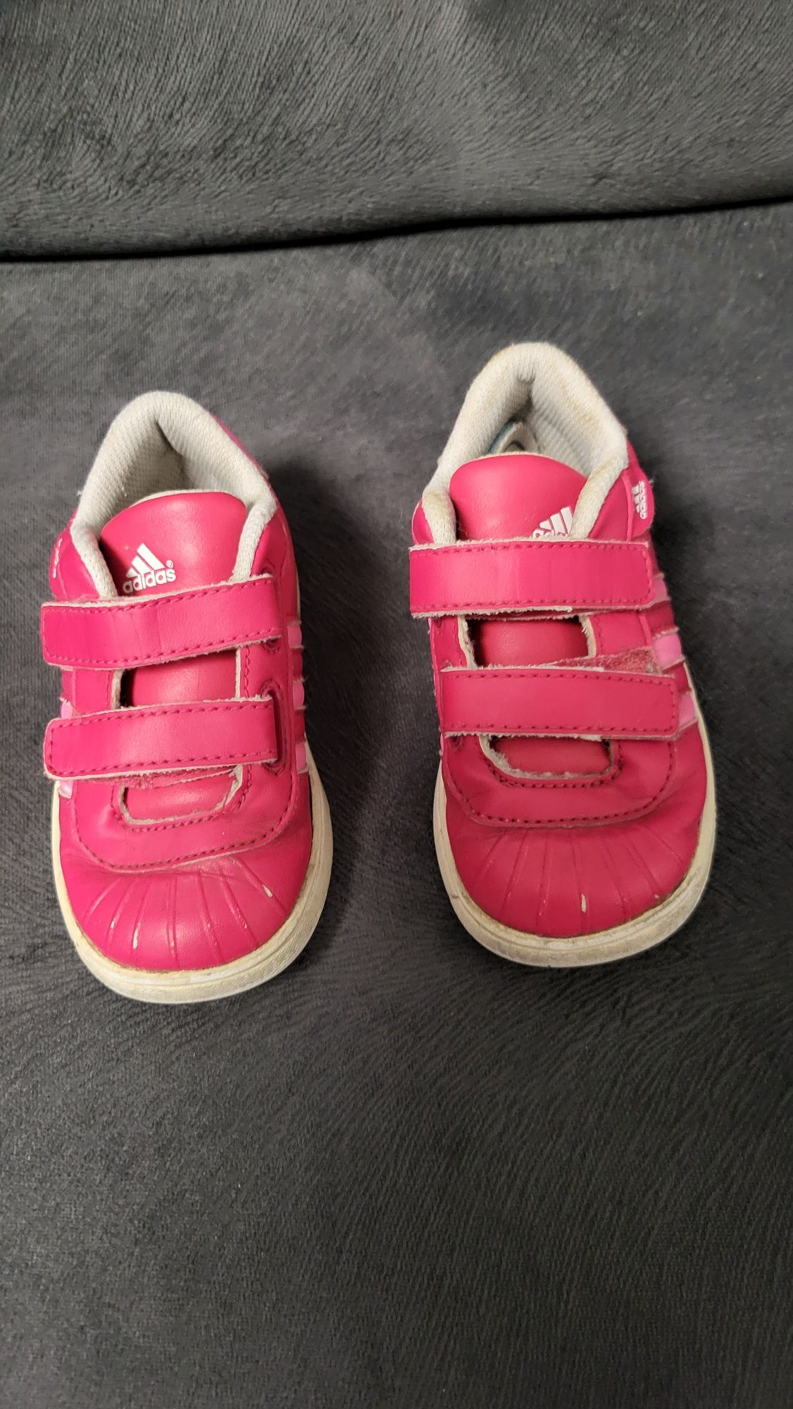 Buty różowe firmy adidas r23