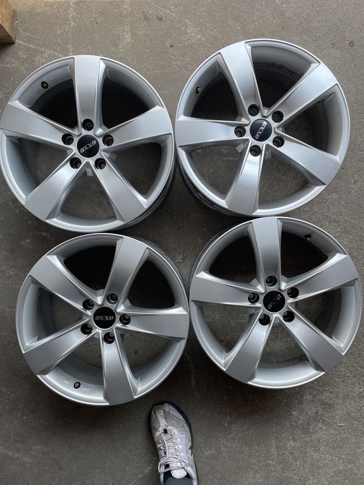 Piękny komplet alufelg 17” 5x114.3x64.1 OXXO Proste ET48 7.5J Okazja!