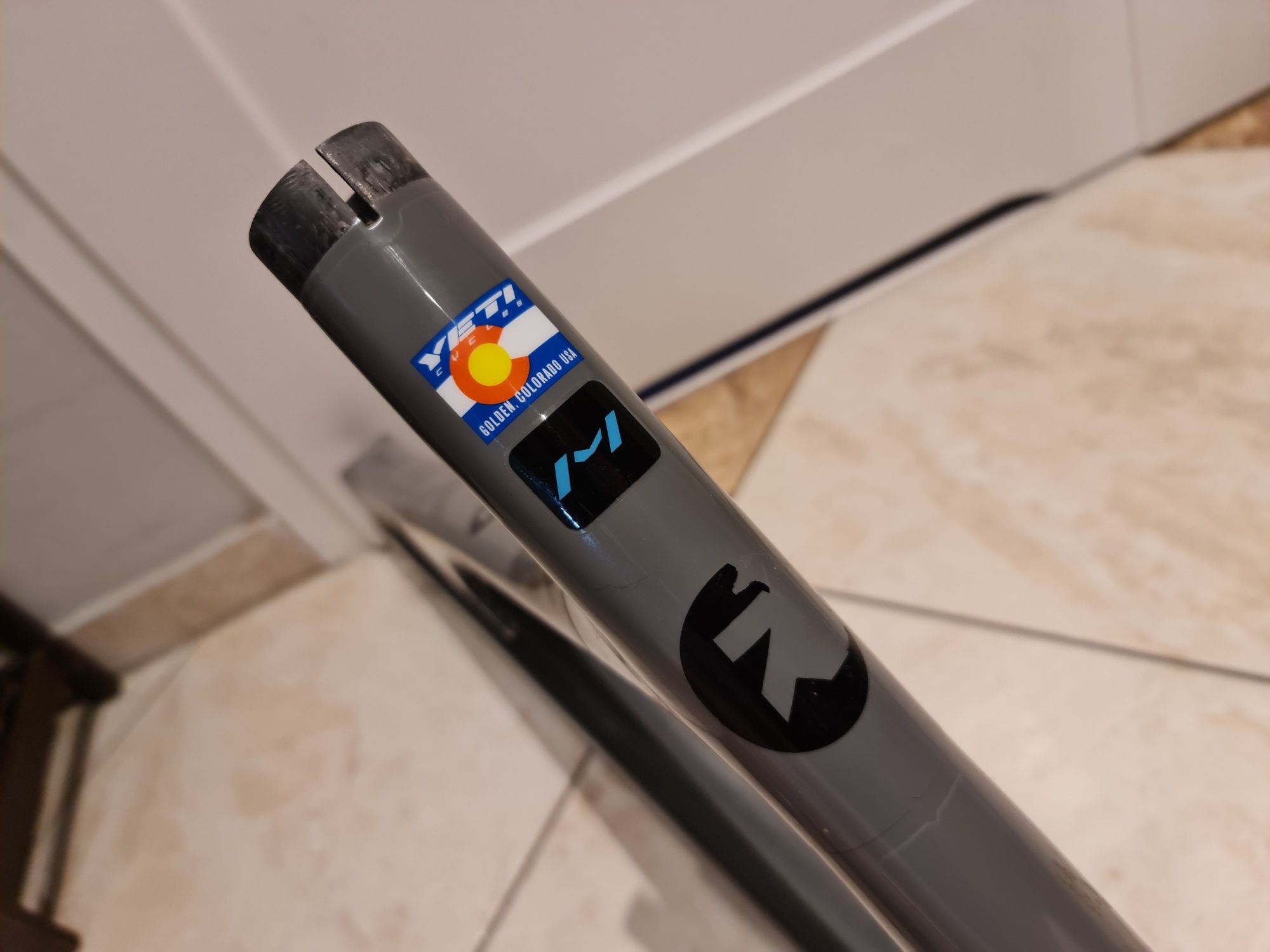 YETI SB140 ,przedni trójkąt