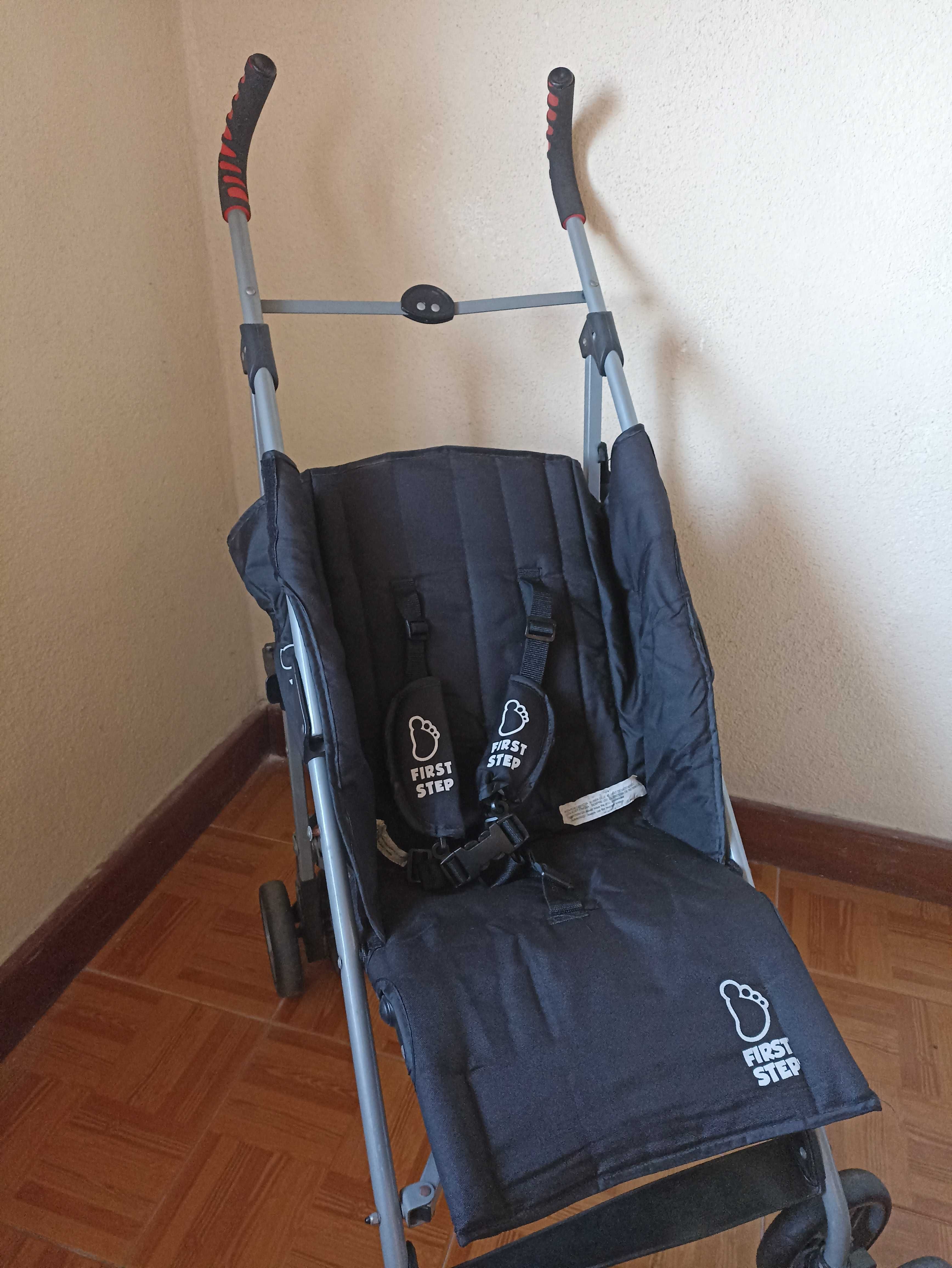 Carrinho de passeio bebé Marca First Steps