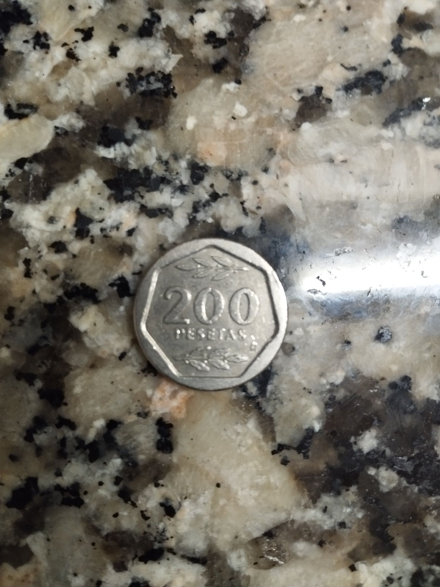 Vendo moedas antigas muito raras