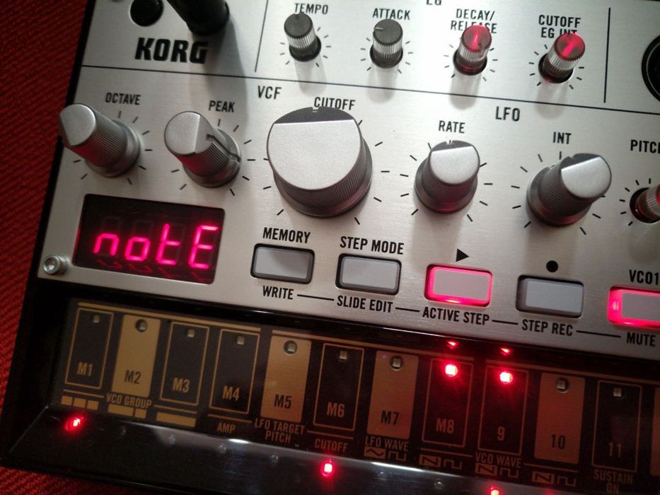 Korg Volca Bass Sintetizador Synthesizer analógico , como novo